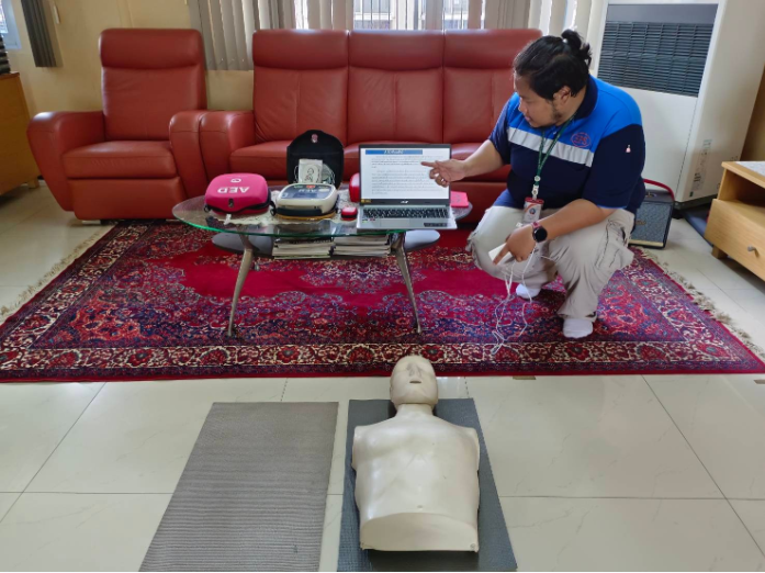 อบรมการฟื้นคืนชีพ CPR AED ให้กับพนักงาน